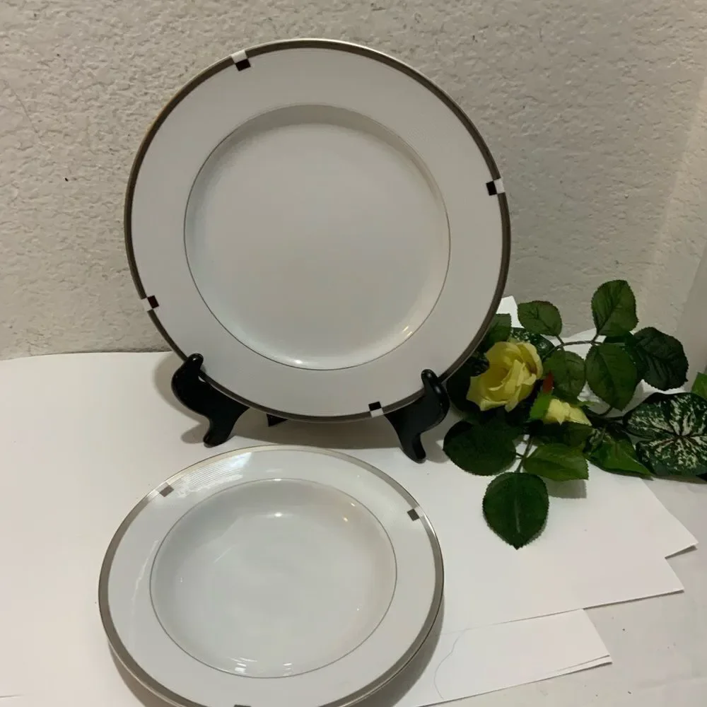 Mikasa set plates